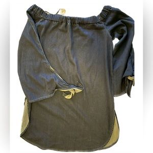 NWOT White house black market off- shoulder top, XXS